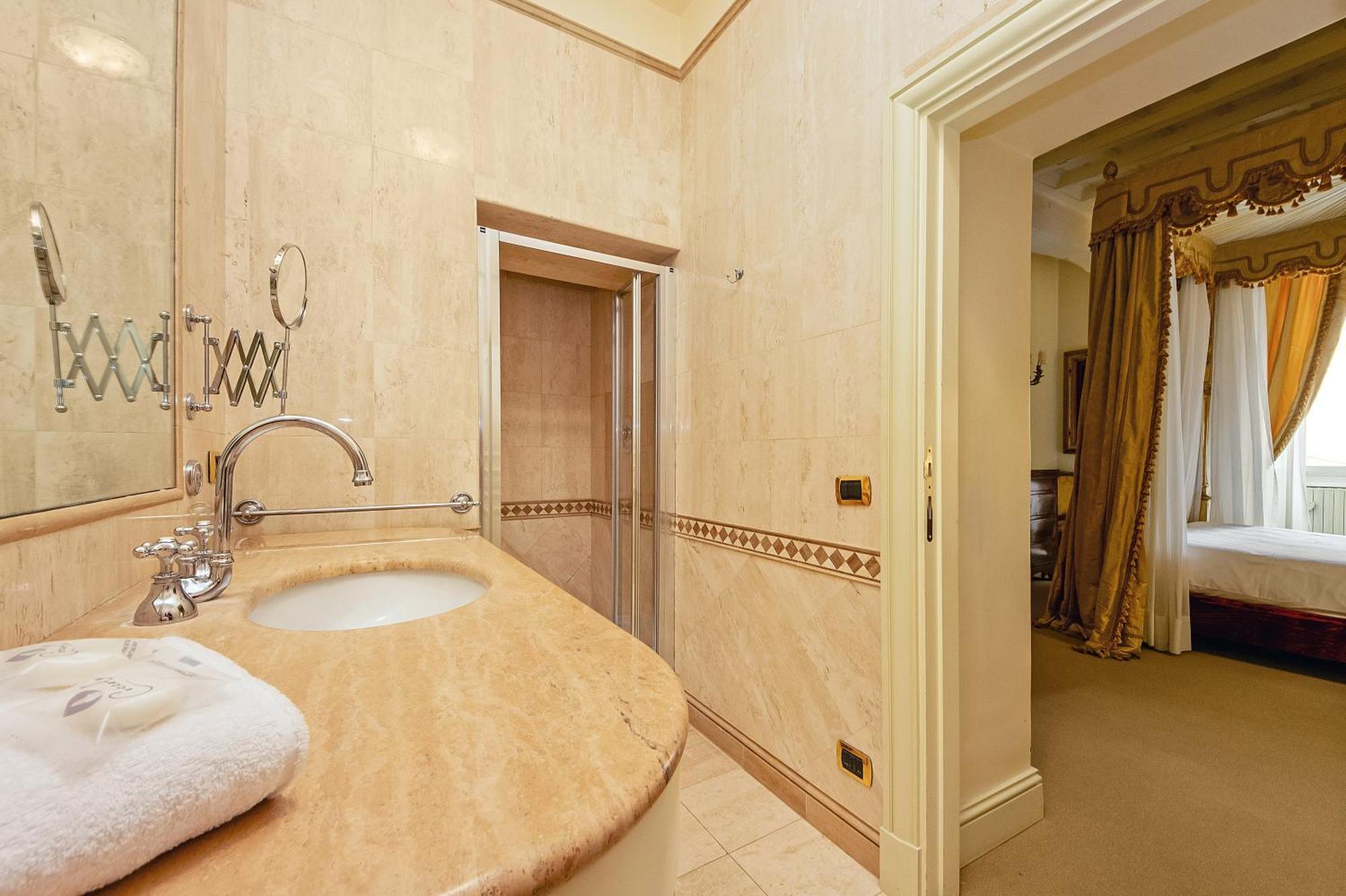 Апартаменты Ych-Magnifica Residenza A Campo De Fiori Рим Экстерьер фото